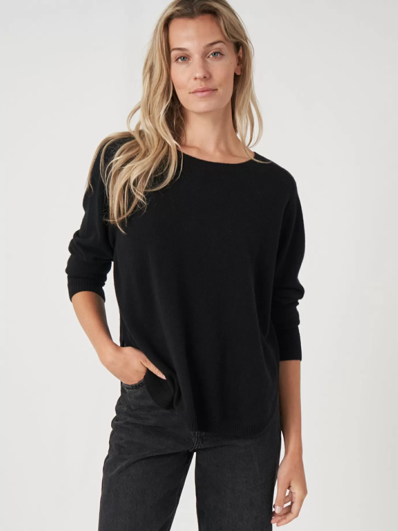 REPEAT cashmere Truien<Cashmere Boothalstrui Met Ronde Zoom Zwart