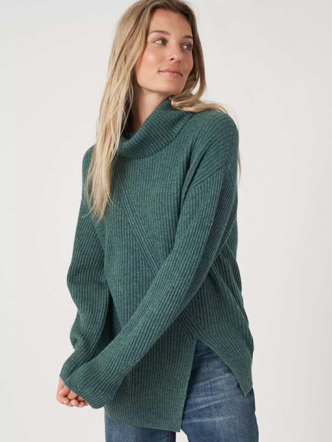 REPEAT cashmere Truien<Cashmere Coltrui Met Asymmetrische Zoom Kelp