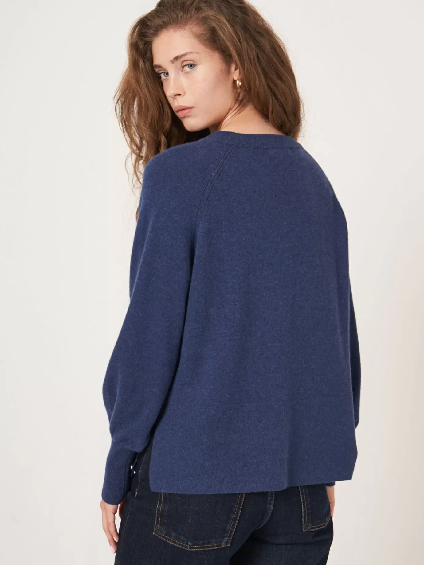 REPEAT cashmere Truien<Cashmere Raglan Trui Met Hoge Ribboord En Zijsplit Saffier