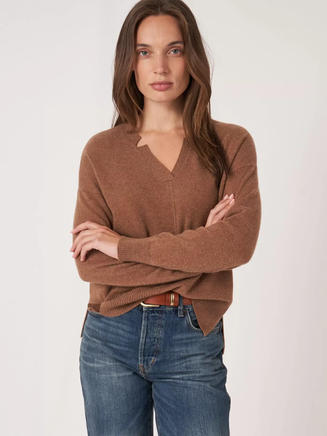 REPEAT cashmere Organic Cashmere<Cashmere Trui Met V-Hals En Zijsplitten Hazel