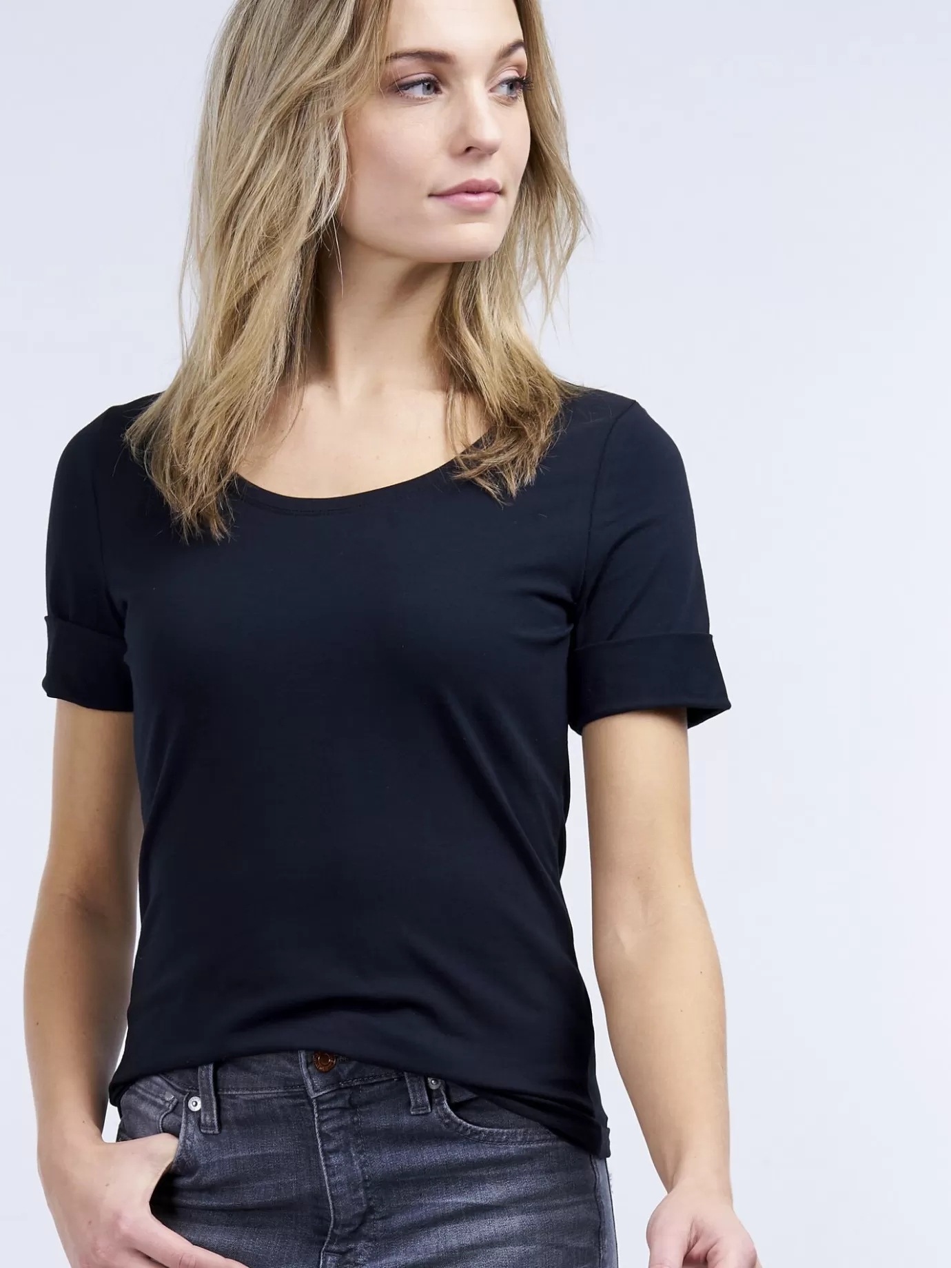 REPEAT cashmere Tops<Dames T-Shirt Met Opgerolde Mouwen Zwart