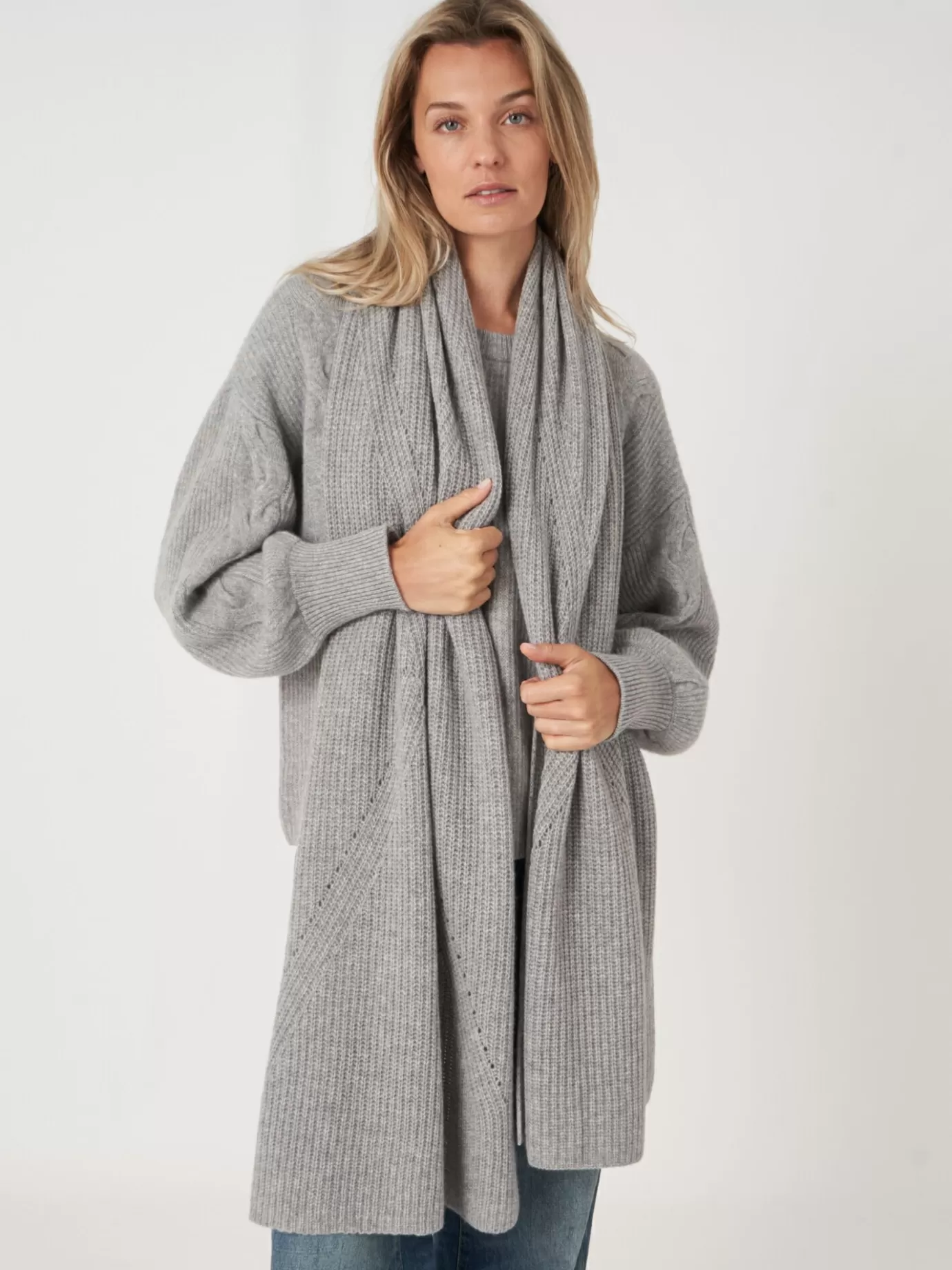 REPEAT cashmere Sjaals<Geribde Cashmere Sjaal Lichtgrijs