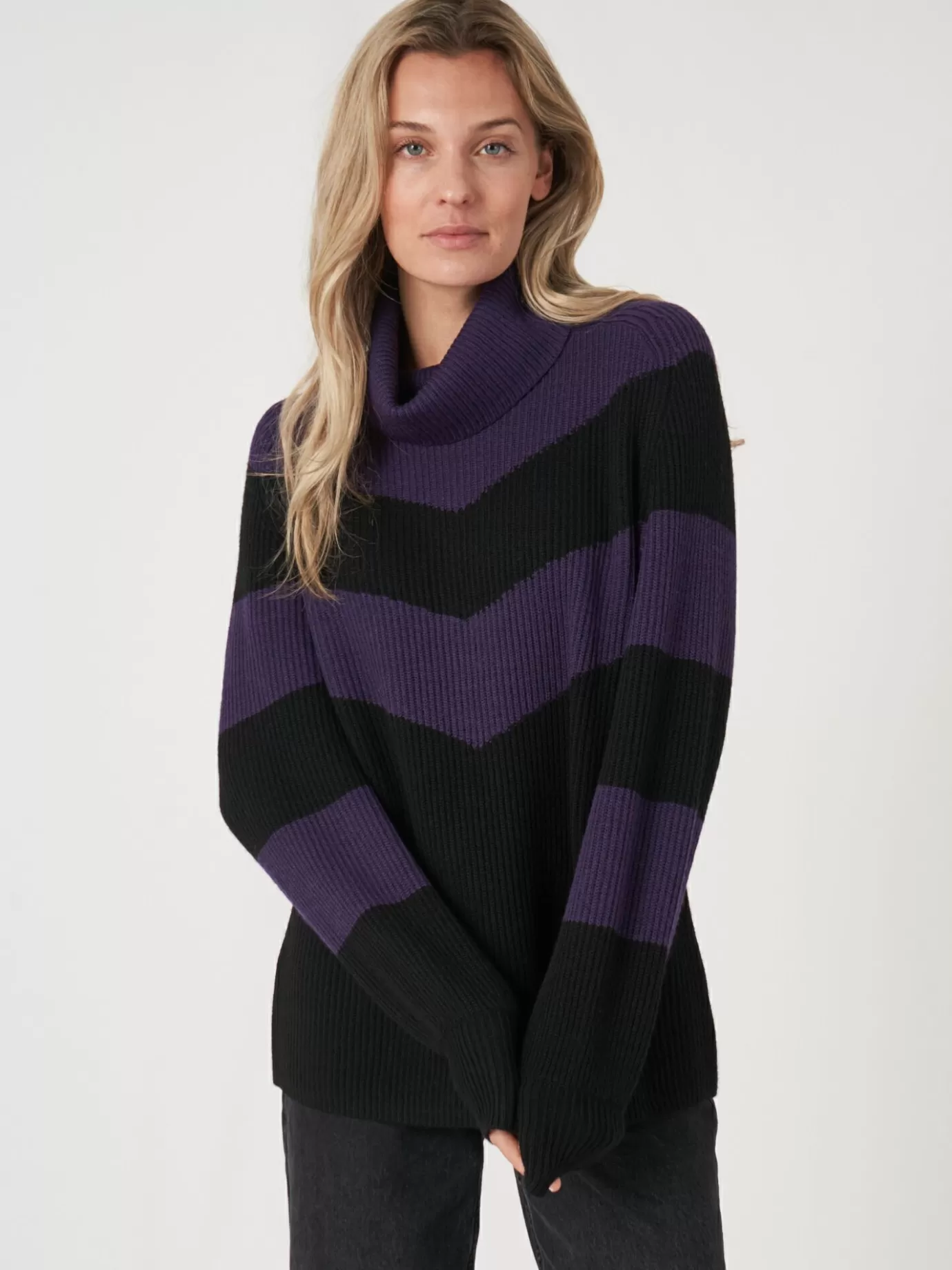 REPEAT cashmere Truien<Intarsia Chevron Trui Met Rolkraag Zwart/Paars