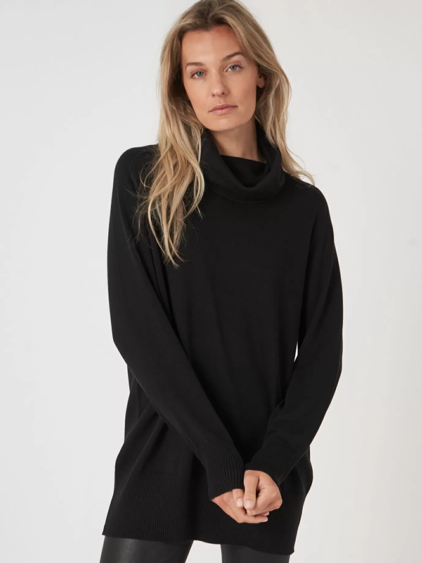 REPEAT cashmere Truien<Lange Fijn Gebreide Coltrui Zwart