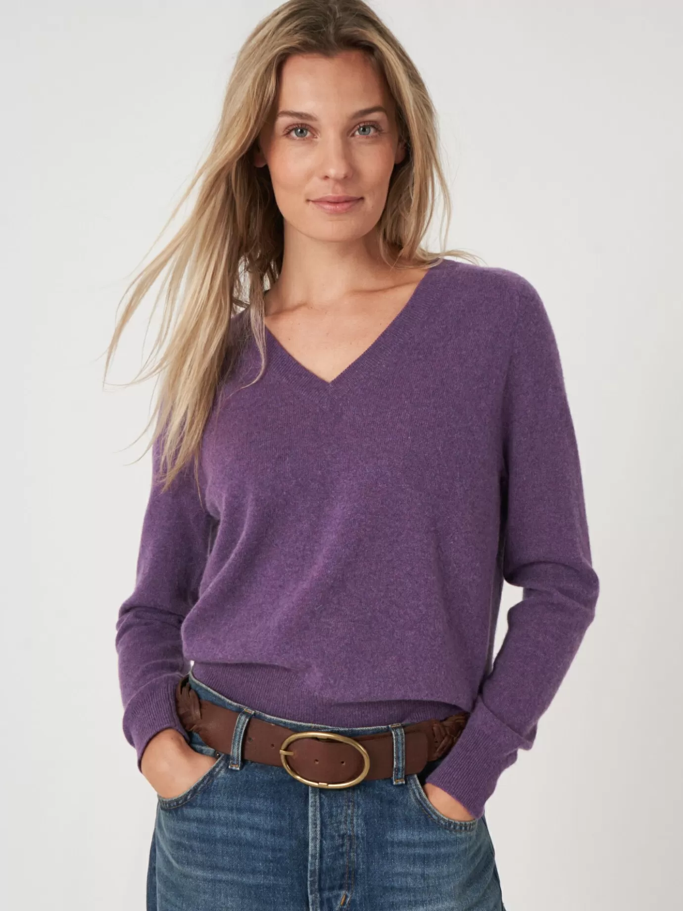 REPEAT cashmere Organic Cashmere<Lichte Cashmere Pullover Met V-Hals Amethist