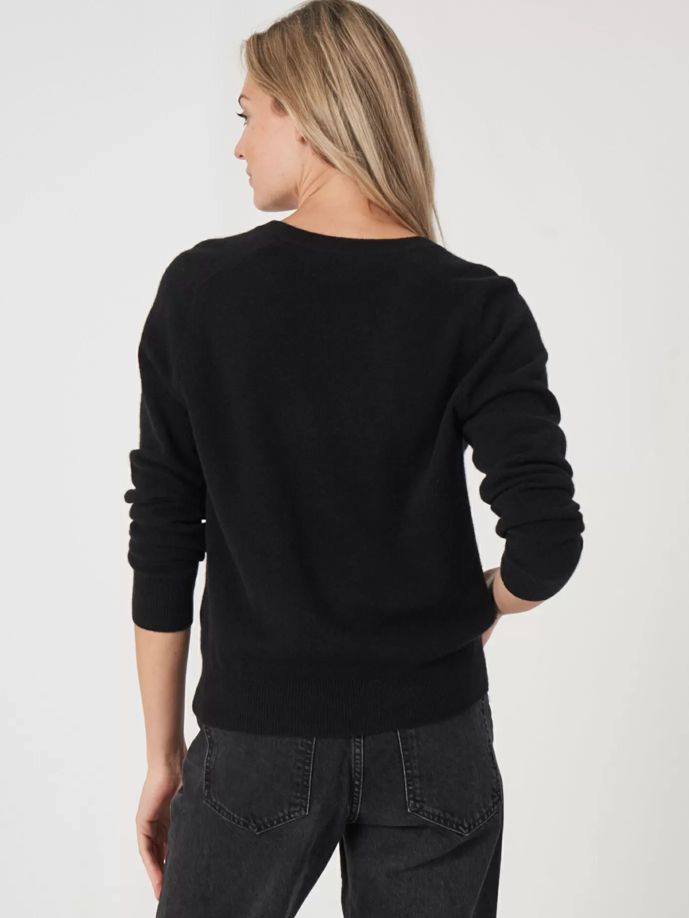 REPEAT cashmere Organic Cashmere<Lichte Cashmere Pullover Met V-Hals Zwart