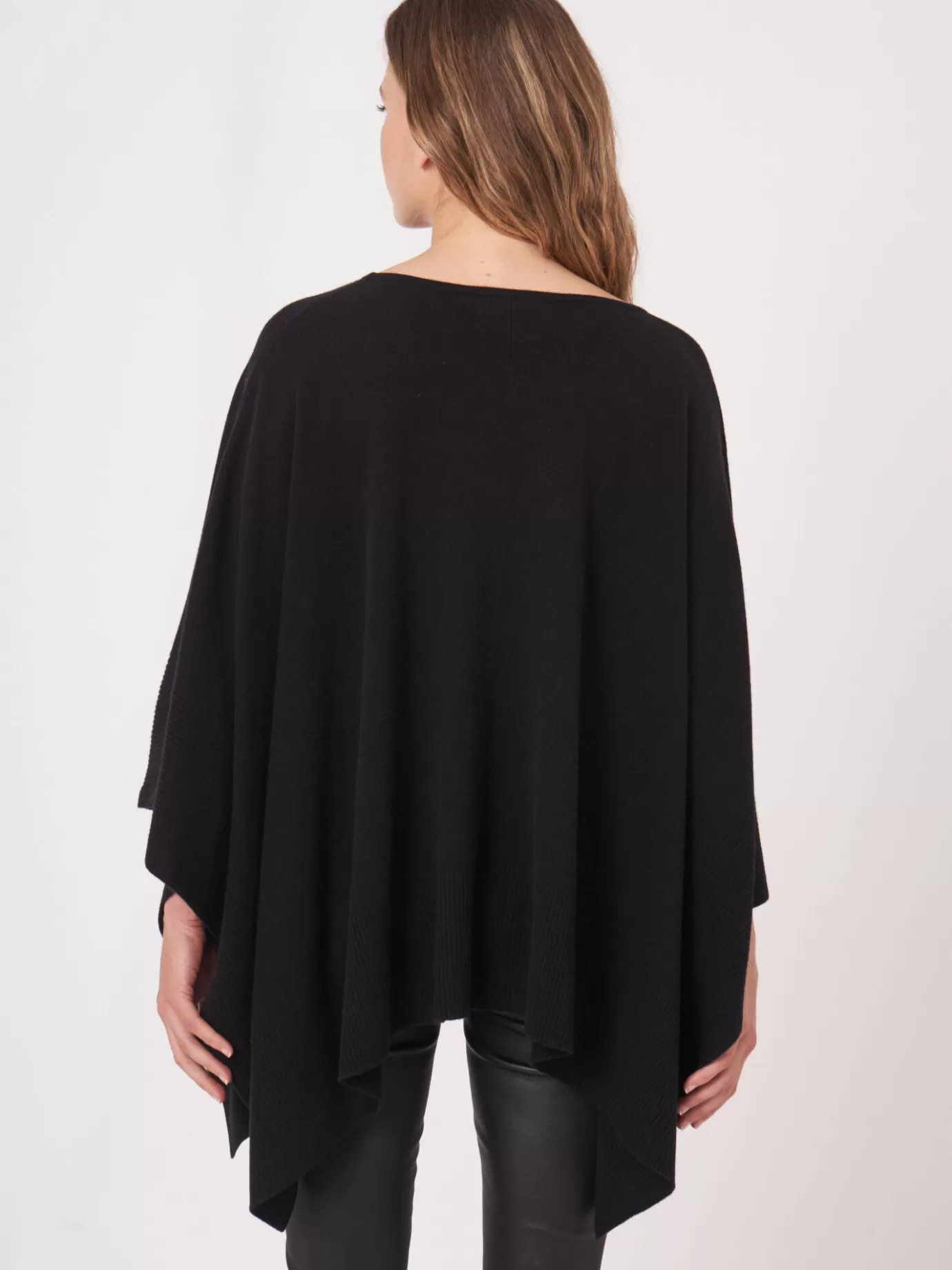 REPEAT cashmere Poncho's<Poncho Met Deelnaad En Geribde Zoom Zwart