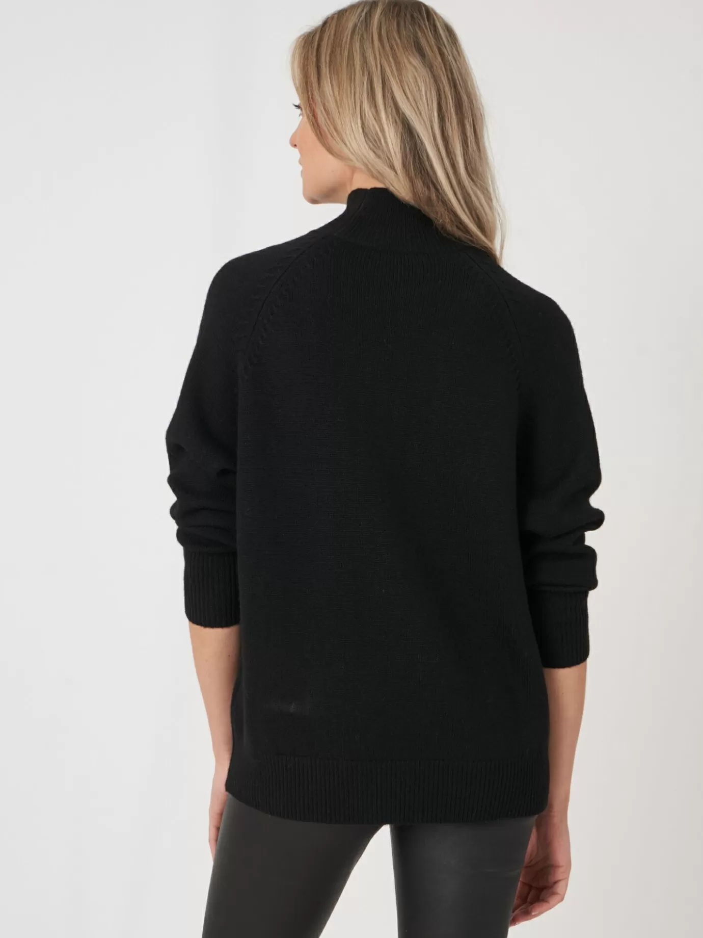 REPEAT cashmere Truien<Raglantrui Met Opstaande Kraag Van Merinowol Zwart