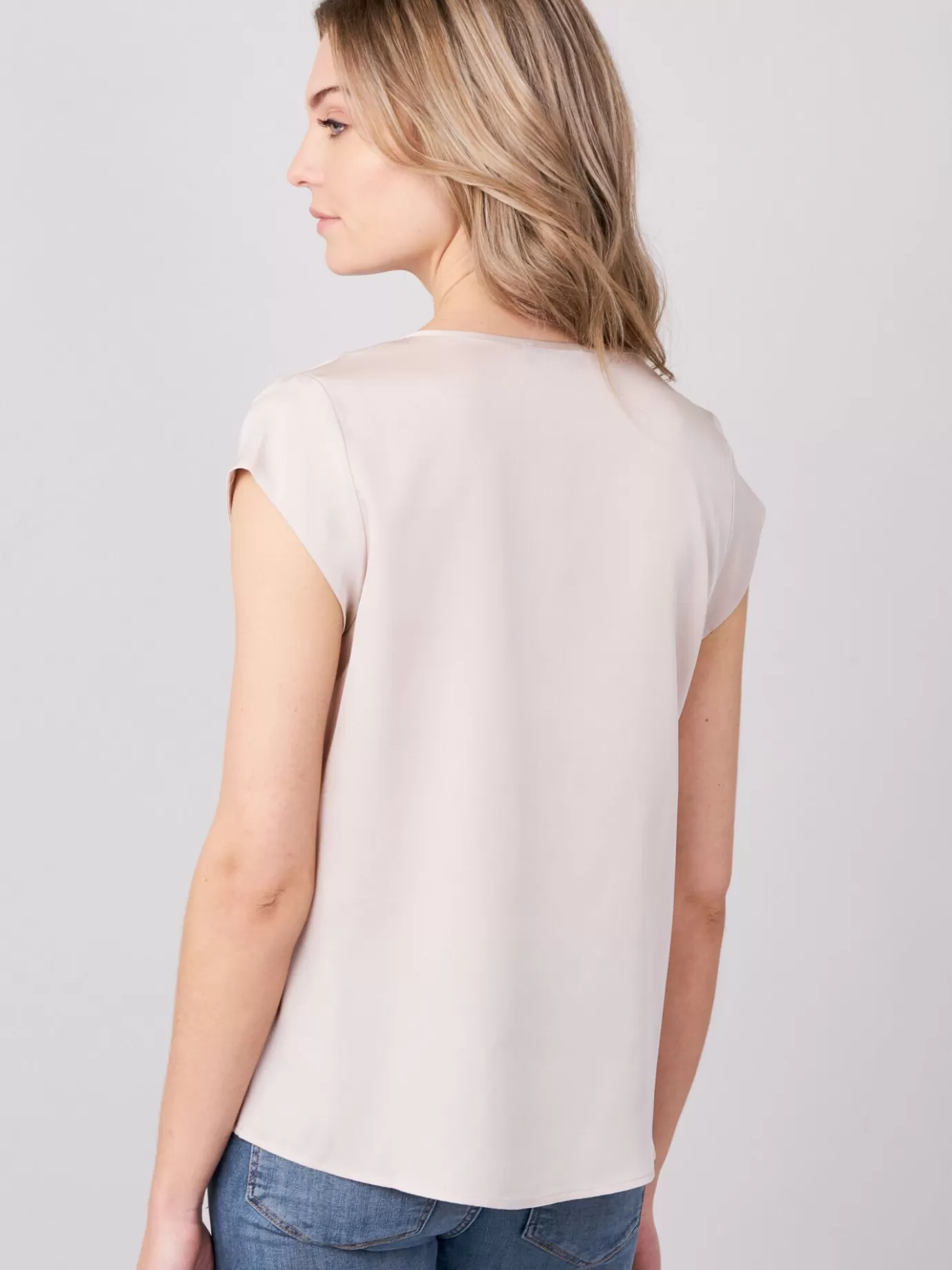 REPEAT cashmere Tops<Top Met Borstzakje Beige