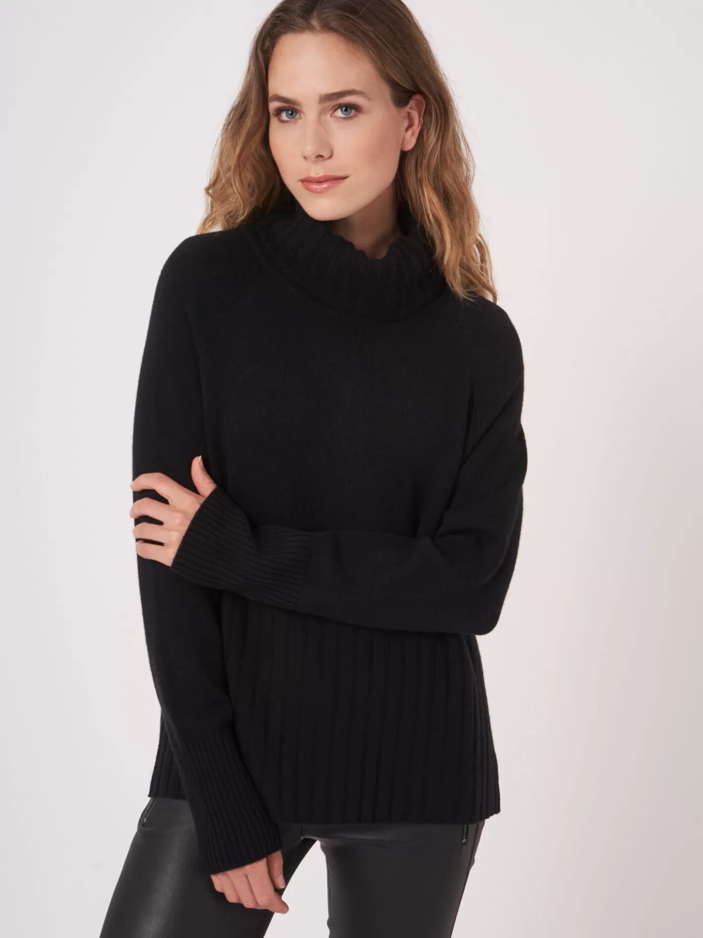 REPEAT cashmere Truien<Trui Met Brede Geribde Rolkraag Zwart