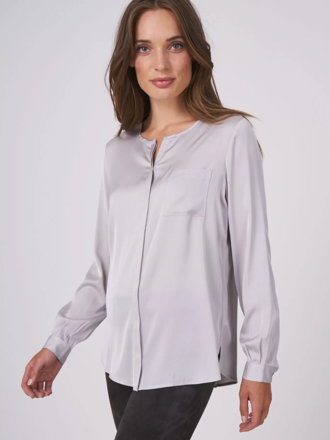 REPEAT cashmere Blouses<Zijden Blouse Met Split In De Hals Lichtgrijs