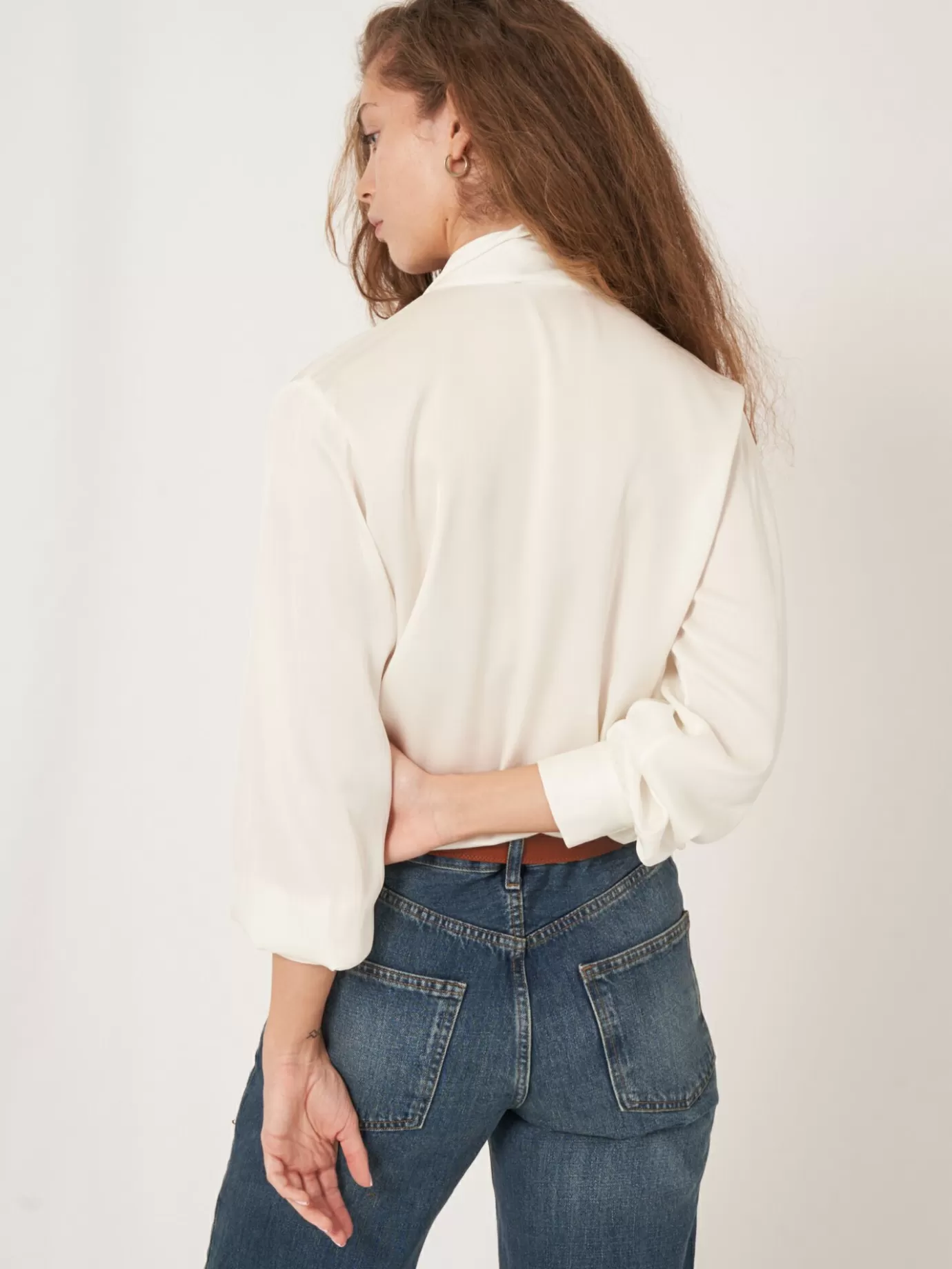 REPEAT cashmere Blouses<Zijden Blouse Met Strikhals Room