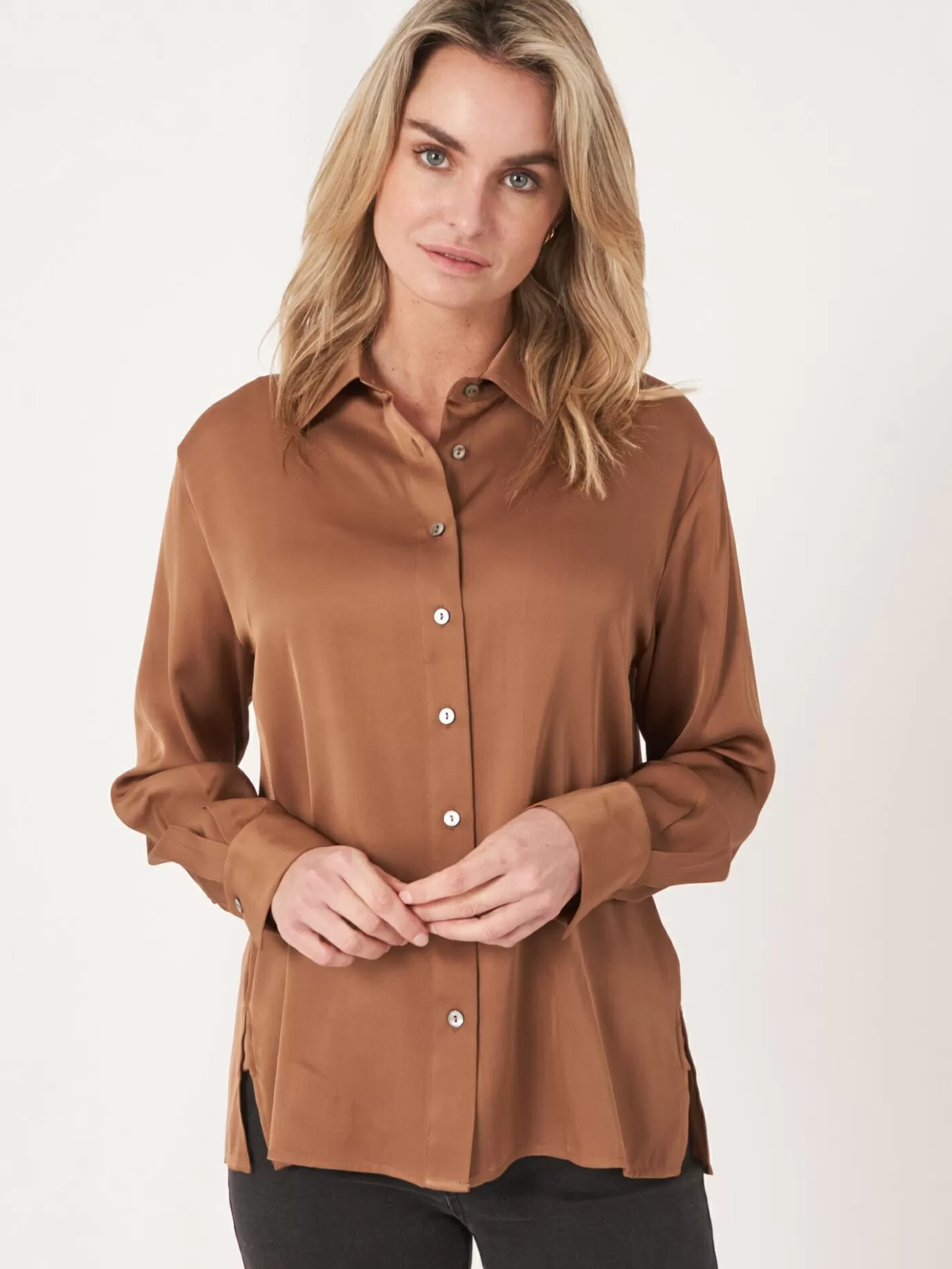 REPEAT cashmere Blouses<Zijden Overhemd Met Borstzakje En Zijsplitten Hazel