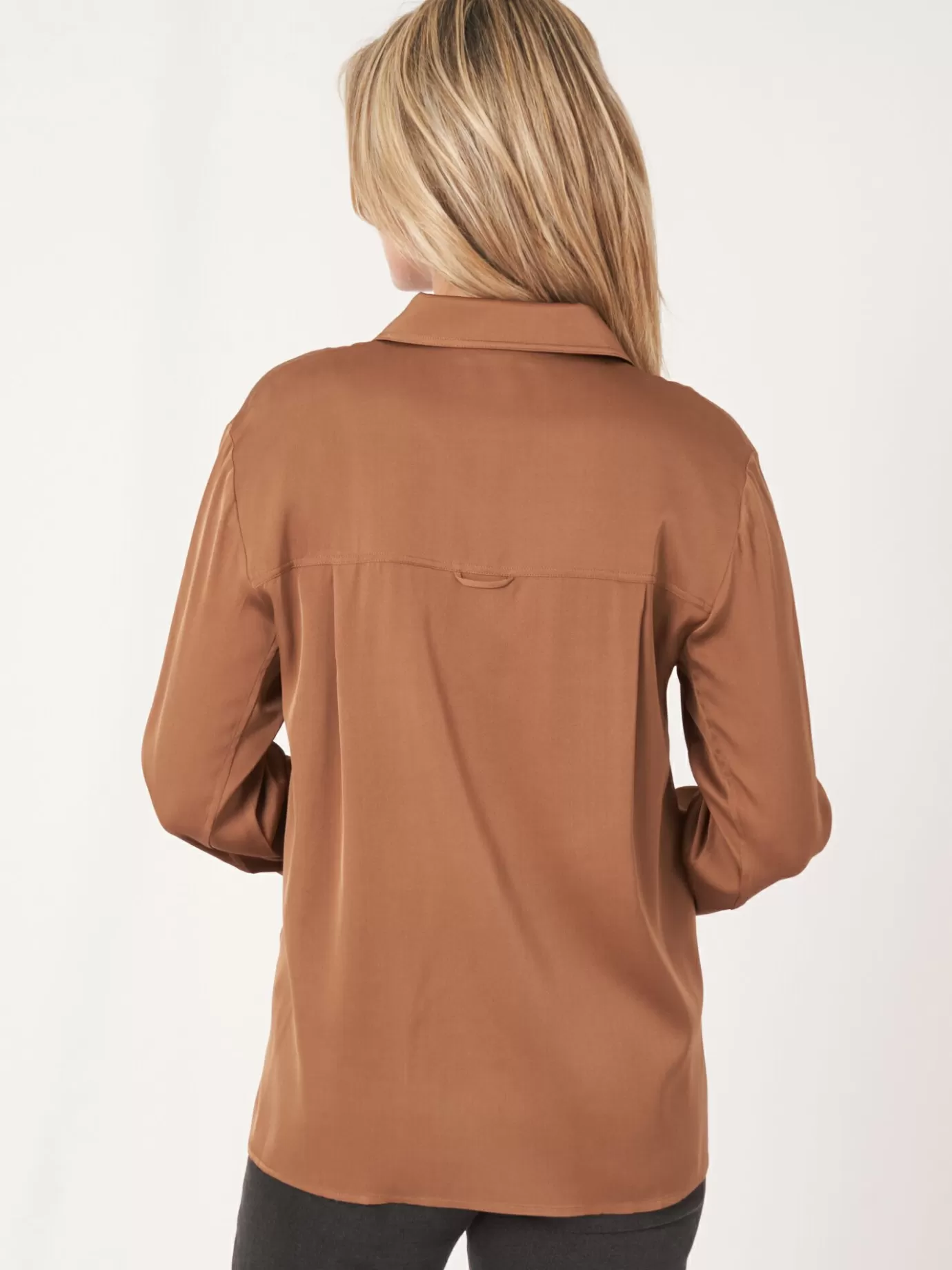 REPEAT cashmere Blouses<Zijden Overhemd Met Borstzakje En Zijsplitten Hazel