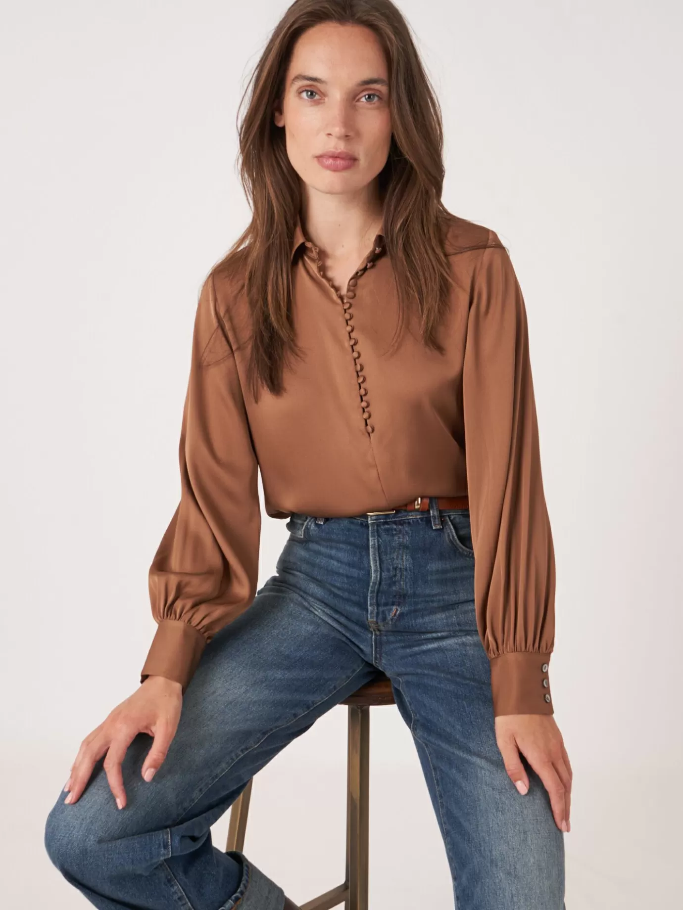 REPEAT cashmere Blouses<Zijden Overhemd Met Knoopsluiting Met Gestoffeerde Knopen Hazel