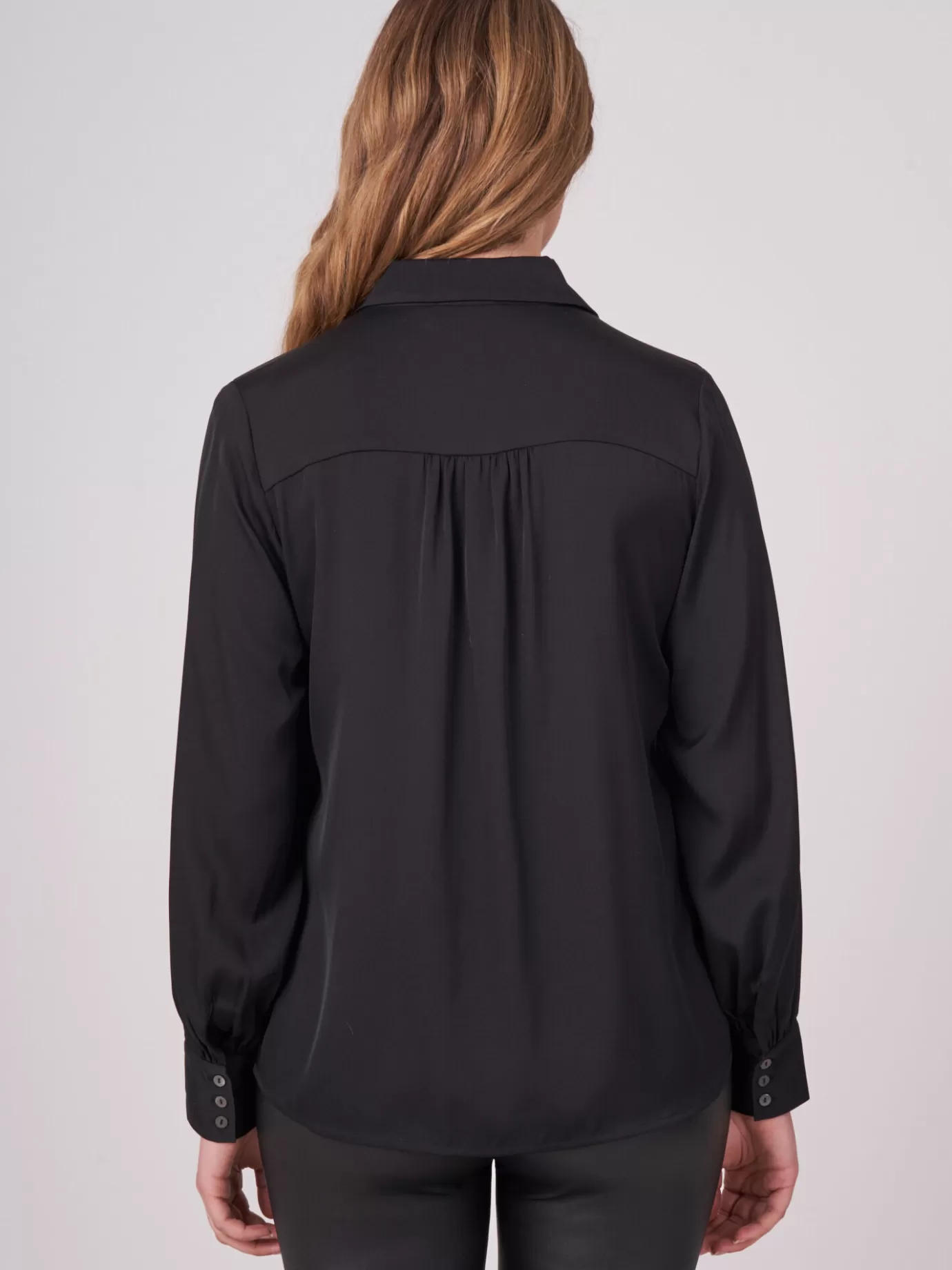 REPEAT cashmere Blouses<Zijden Overhemd Met Knoopsluiting Met Gestoffeerde Knopen Zwart